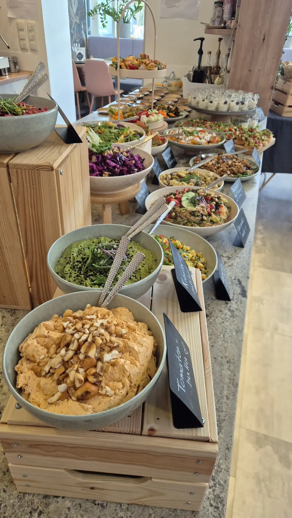 Große Auswahl an veganen Brunchspeisen